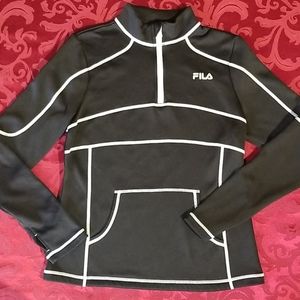 Fila sweatshirt w-1/4 zipper size Medium